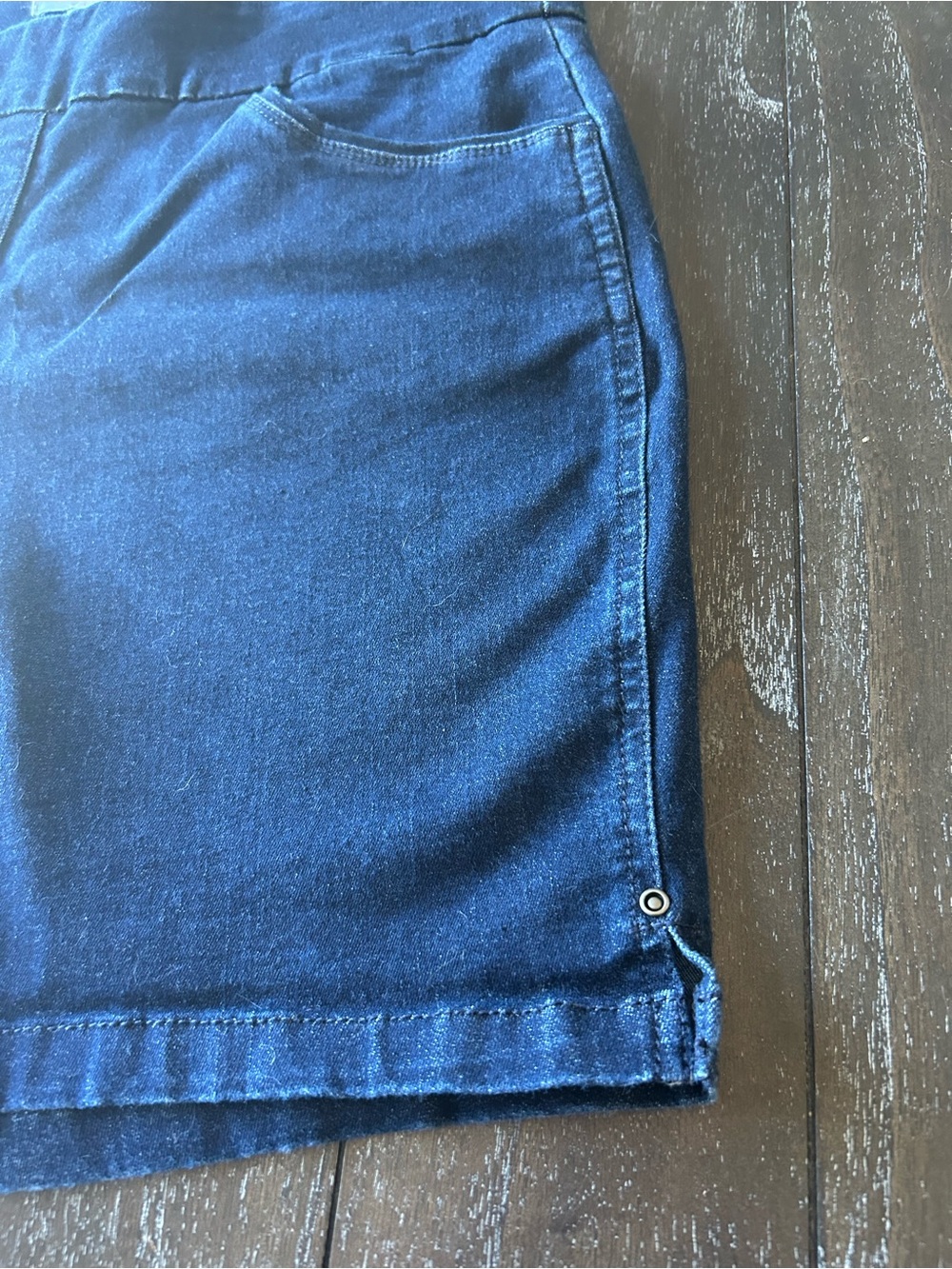 Liz Claiborne 2 Pairs Size 10 Pull-On Denim Shorts - Picture 12 of 12